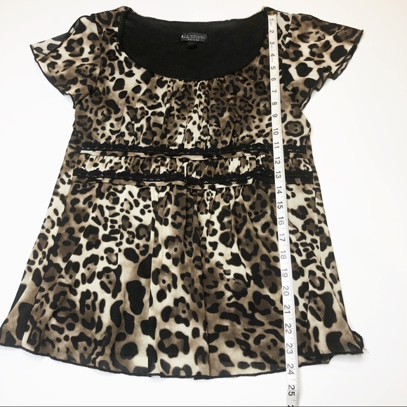 Cheetah Print IN Studio Petite Blouse. 223 - Picture 7 of 8